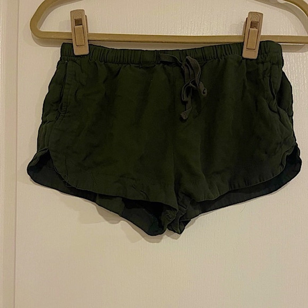 Forever 21 olive green shorts​​​​​​​